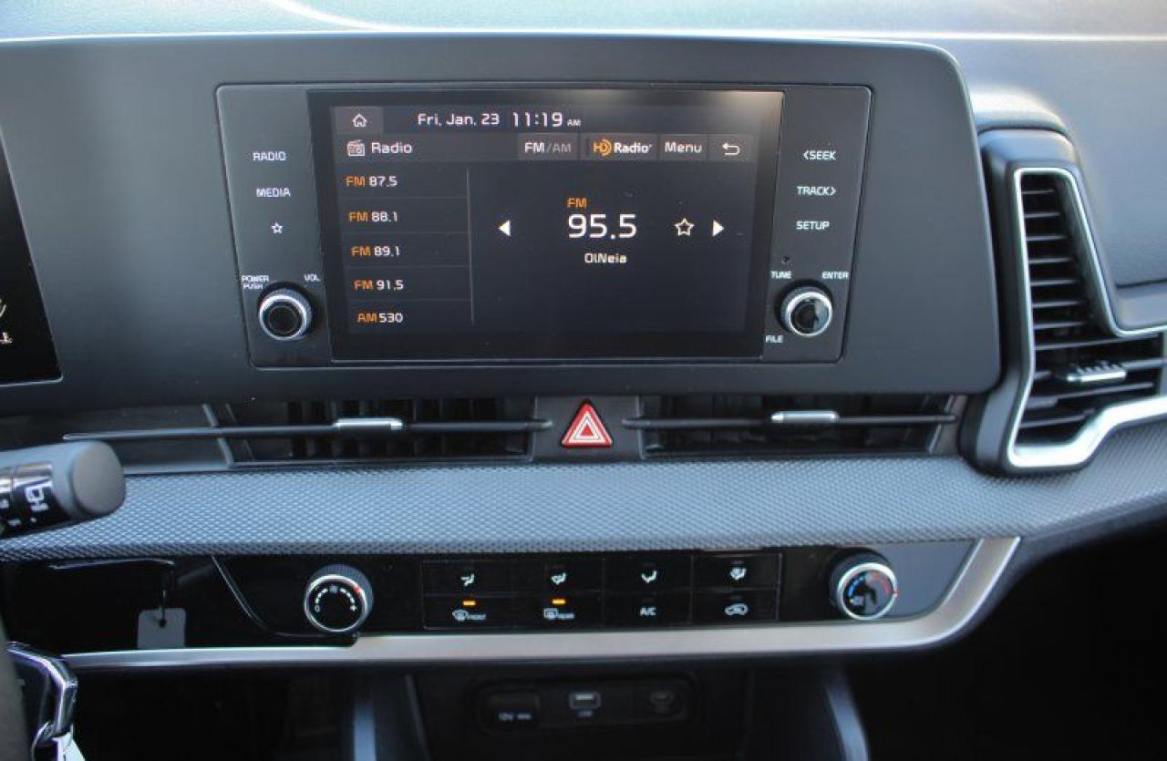 2024 Kia Sportage LX*4x4*Heated Seats*CarPlay*Rear Cam*2.4L-4cyl Photo