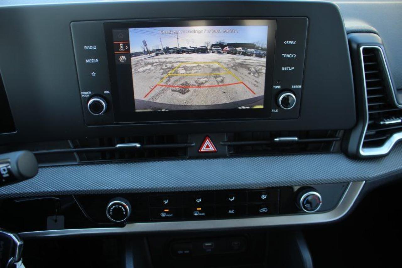 2024 Kia Sportage LX*4x4*Heated Seats*CarPlay*Rear Cam*2.4L-4cyl Photo