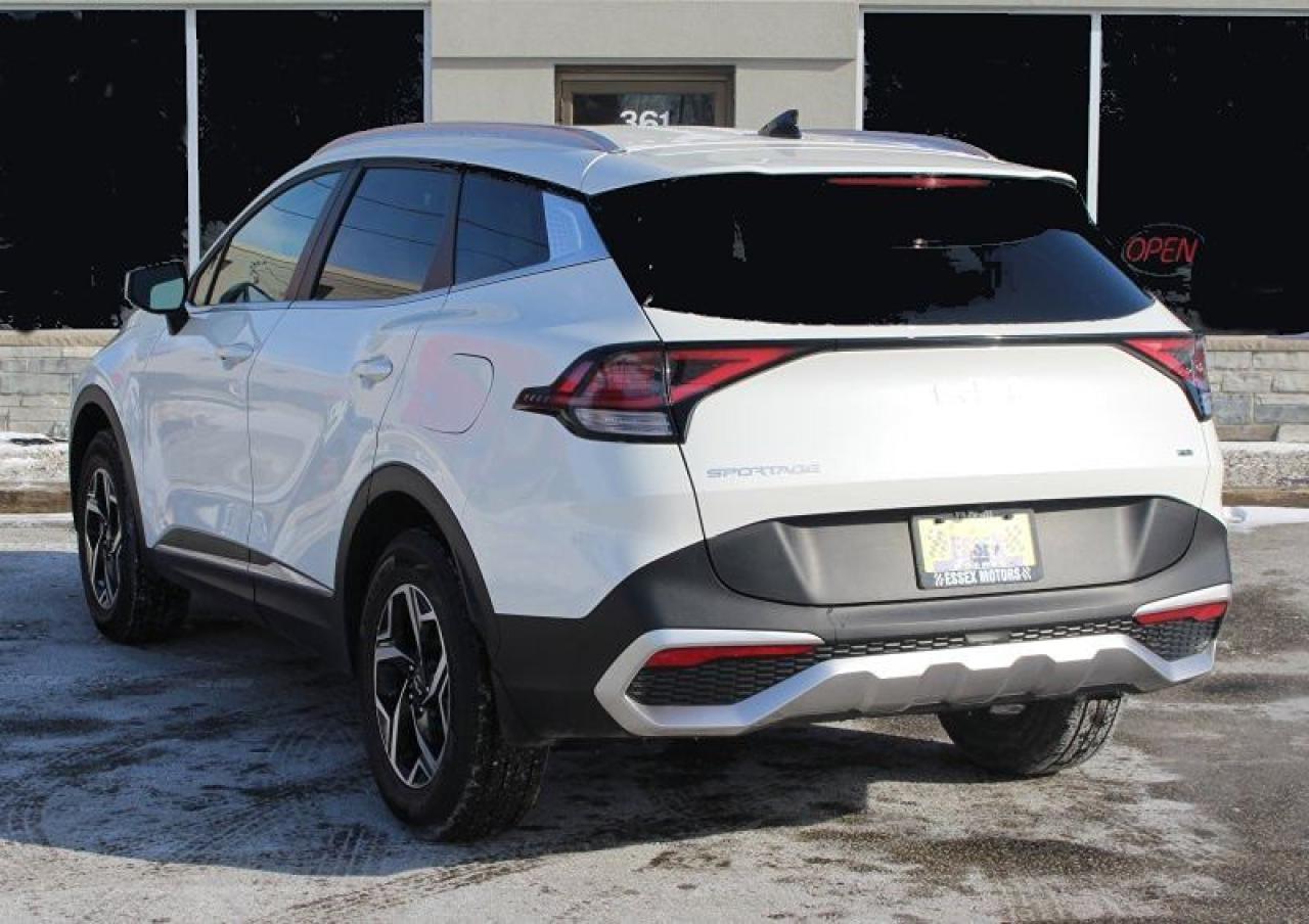 2024 Kia Sportage LX*4x4*Heated Seats*CarPlay*Rear Cam*2.4L-4cyl Photo