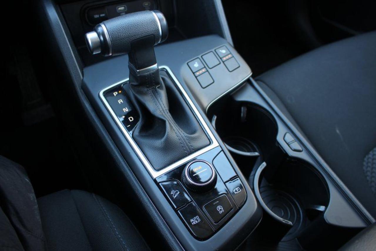 2024 Kia Sportage LX*4x4*Heated Seats*CarPlay*Rear Cam*2.4L-4cyl Photo