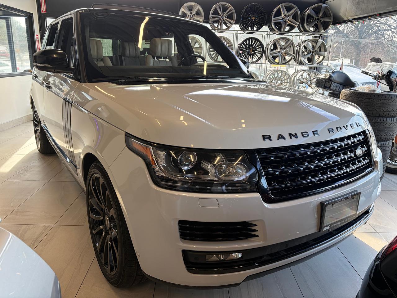 2016 Land Rover Range Rover SC Photo