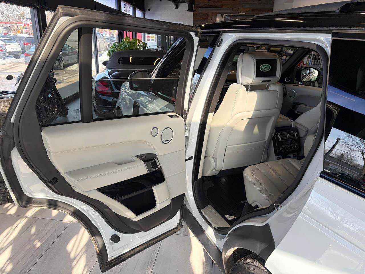 2016 Land Rover Range Rover SC Photo