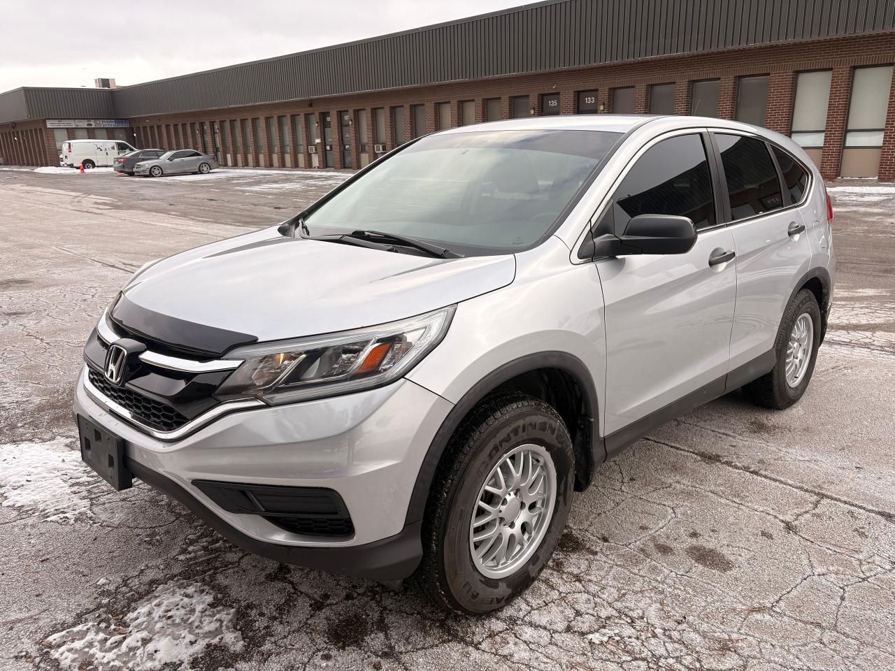 <p><span style=font-family: Tahoma,sans-serif; color: black;>Looking for a reliable SUV thats perfect for getting you around town? </span></p><p><span style=font-family: Tahoma,sans-serif; color: black;>Look no further than this<span class=apple-converted-space>&nbsp;</span><strong><span style=font-family: Tahoma,sans-serif;>2016 HONDA CRV-LX&nbsp;$11,000 </span></strong>with a Safety Standard Certificate. AWD, premium cloth seats. Backup camera, Bluetooth connection.<strong><span style=font-family: Tahoma,sans-serif;> HST & Lic/Reg Fee&nbsp;<u>ARE EXTRA!</u> </span></strong></span></p><p><span style=font-family: Tahoma,sans-serif; color: black;>Call to book your appointment at (416) 742 5095.&nbsp; <u>Business Hours</u>: Monday to Friday 10a to 6p & Saturdays until 3p. North York area (Weston/Steeles). OMVIC Registered.&nbsp; <strong><span style=font-family: Tahoma,sans-serif; font-weight: normal;>*Lic/Reg fee $250 extra*.</span></strong>&nbsp;Carfax available.</span></p><p><strong><span style=font-family: Tahoma,sans-serif; color: black; font-weight: normal;>FARFAN&rsquo;S AUTO SERVICE, a proud OMVIC member. Buy with confidence today!</span></strong></p>