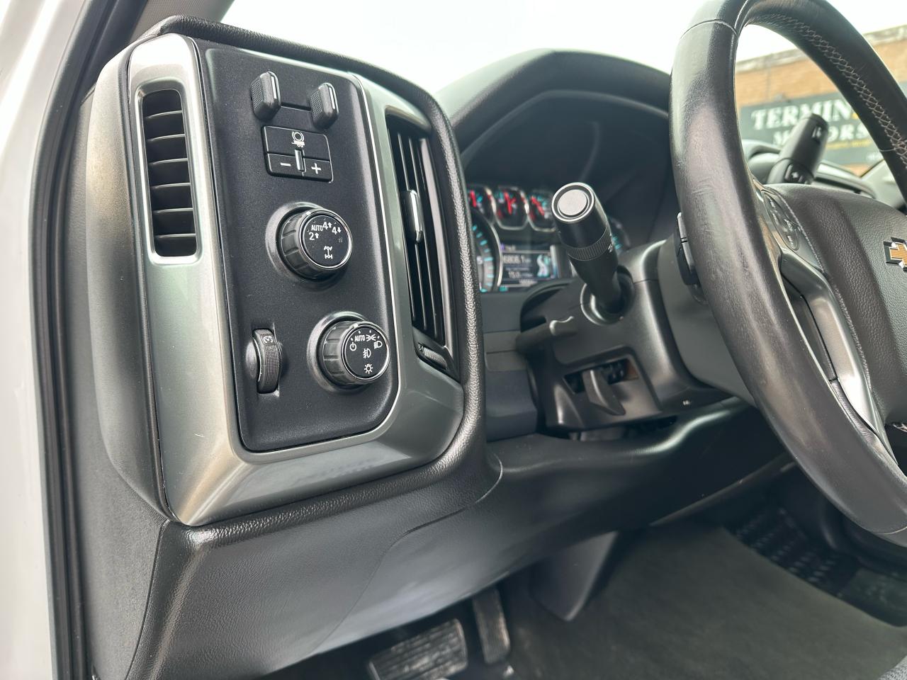 2017 Chevrolet Silverado 1500 LT Photo