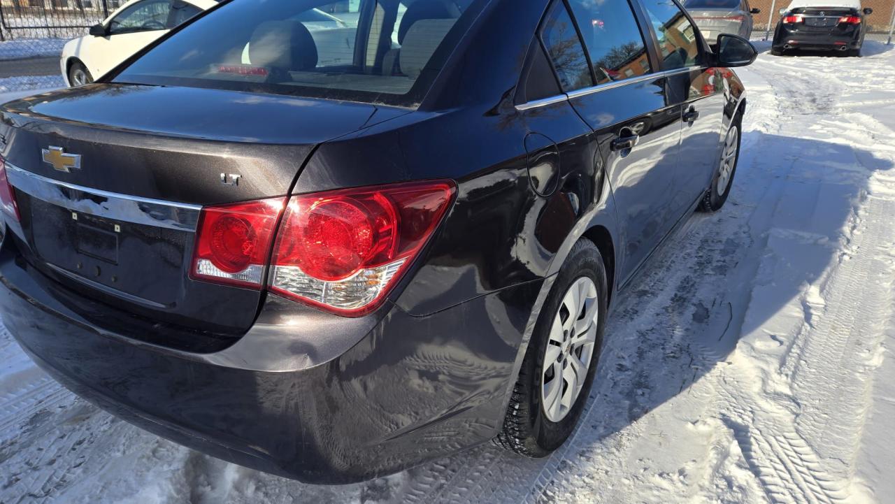 2016 Chevrolet Cruze LT Photo