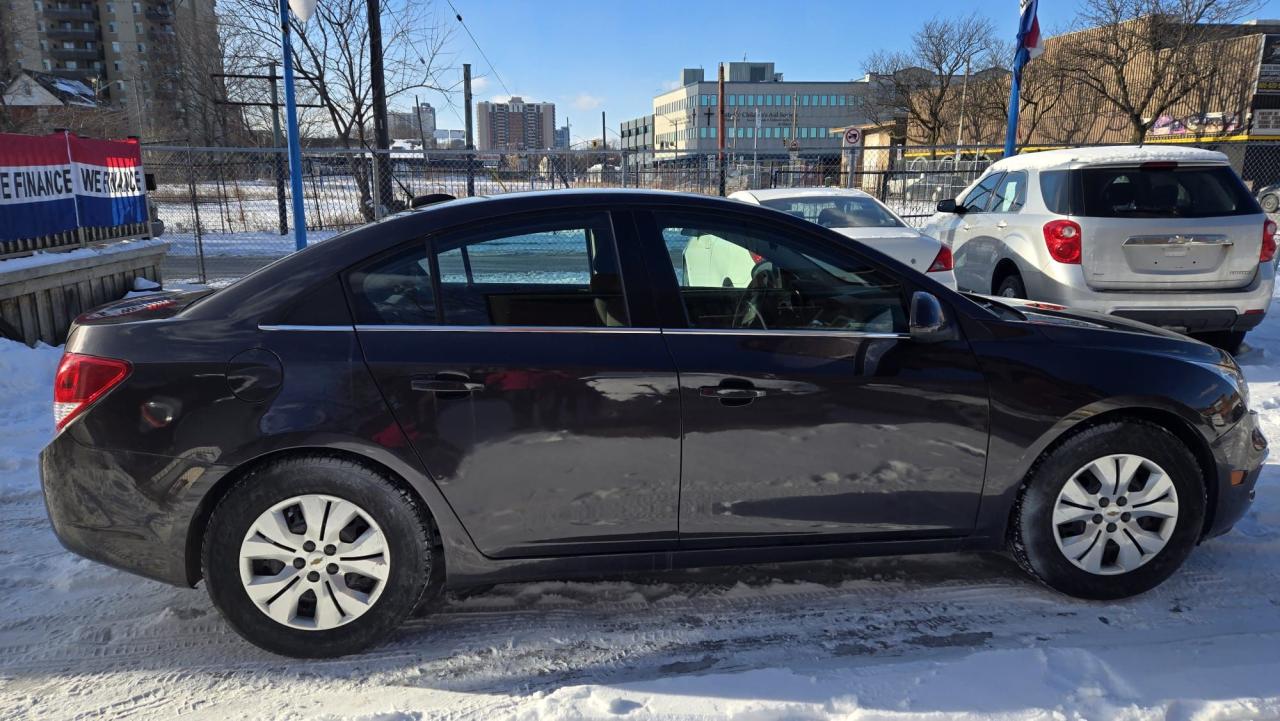 2016 Chevrolet Cruze LT Photo