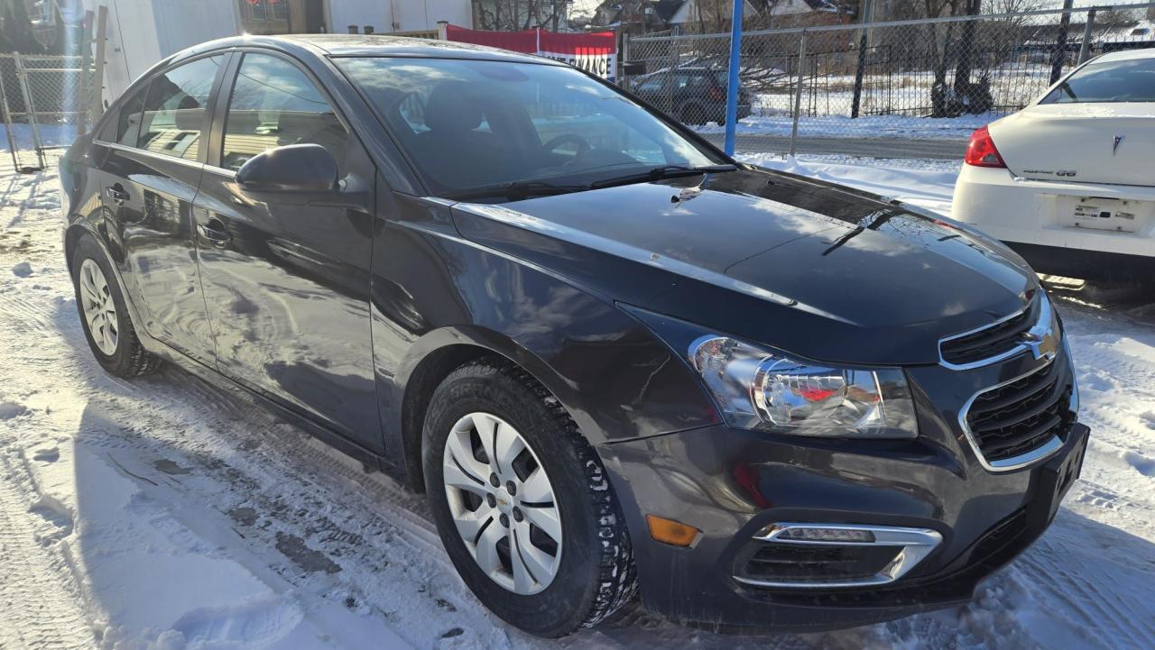 2016 Chevrolet Cruze LT Photo