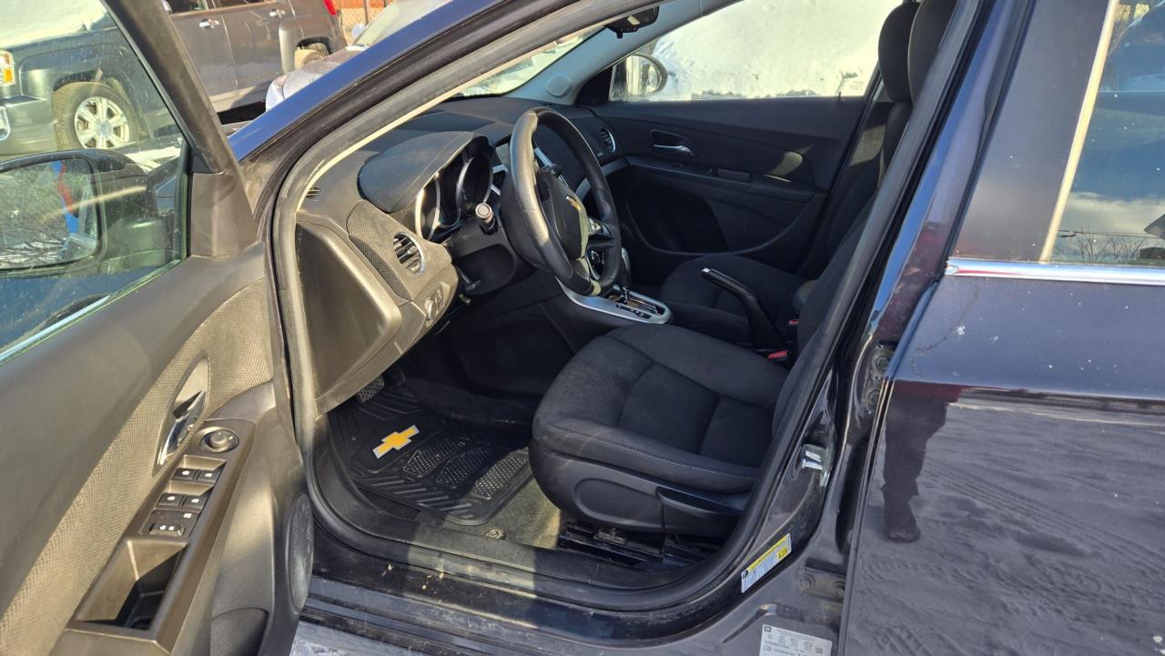 2016 Chevrolet Cruze LT Photo