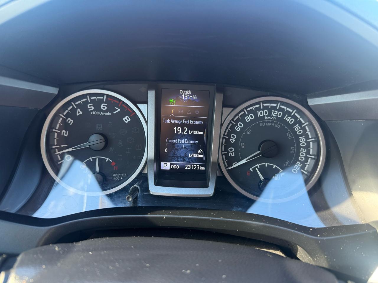 2023 Toyota Tacoma TRAIL EDITION, 4X4, ONLY 23,000KMS, CERTIFIED Photo