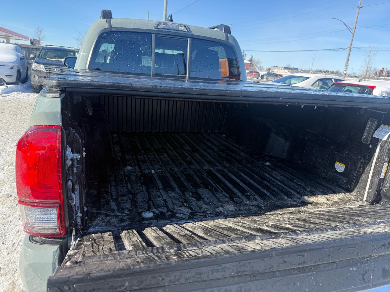 2023 Toyota Tacoma TRAIL EDITION, 4X4, ONLY 23,000KMS, CERTIFIED Photo