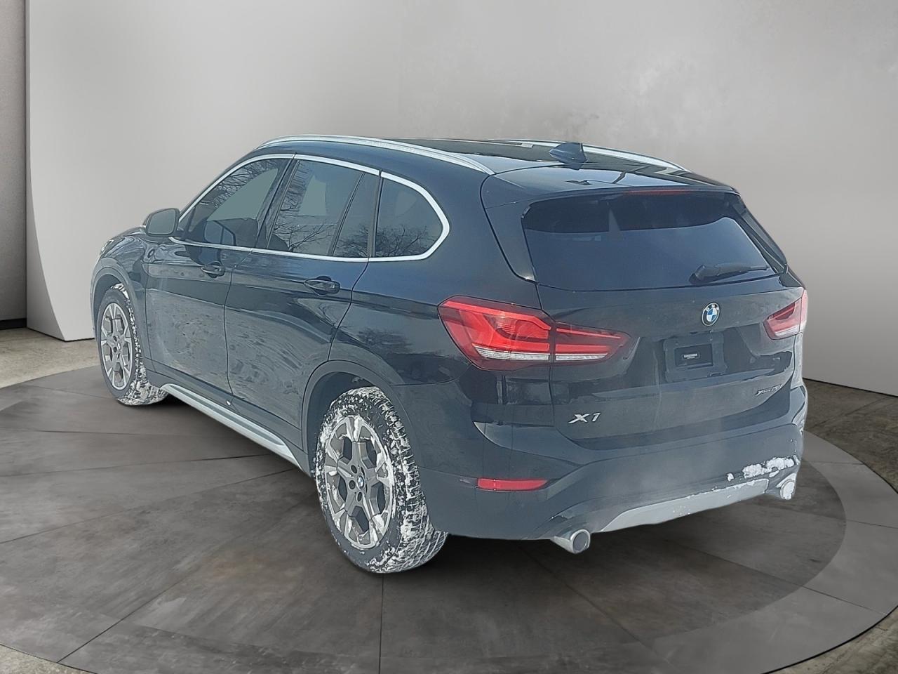 2020 BMW X1 xDrive28i Photo3