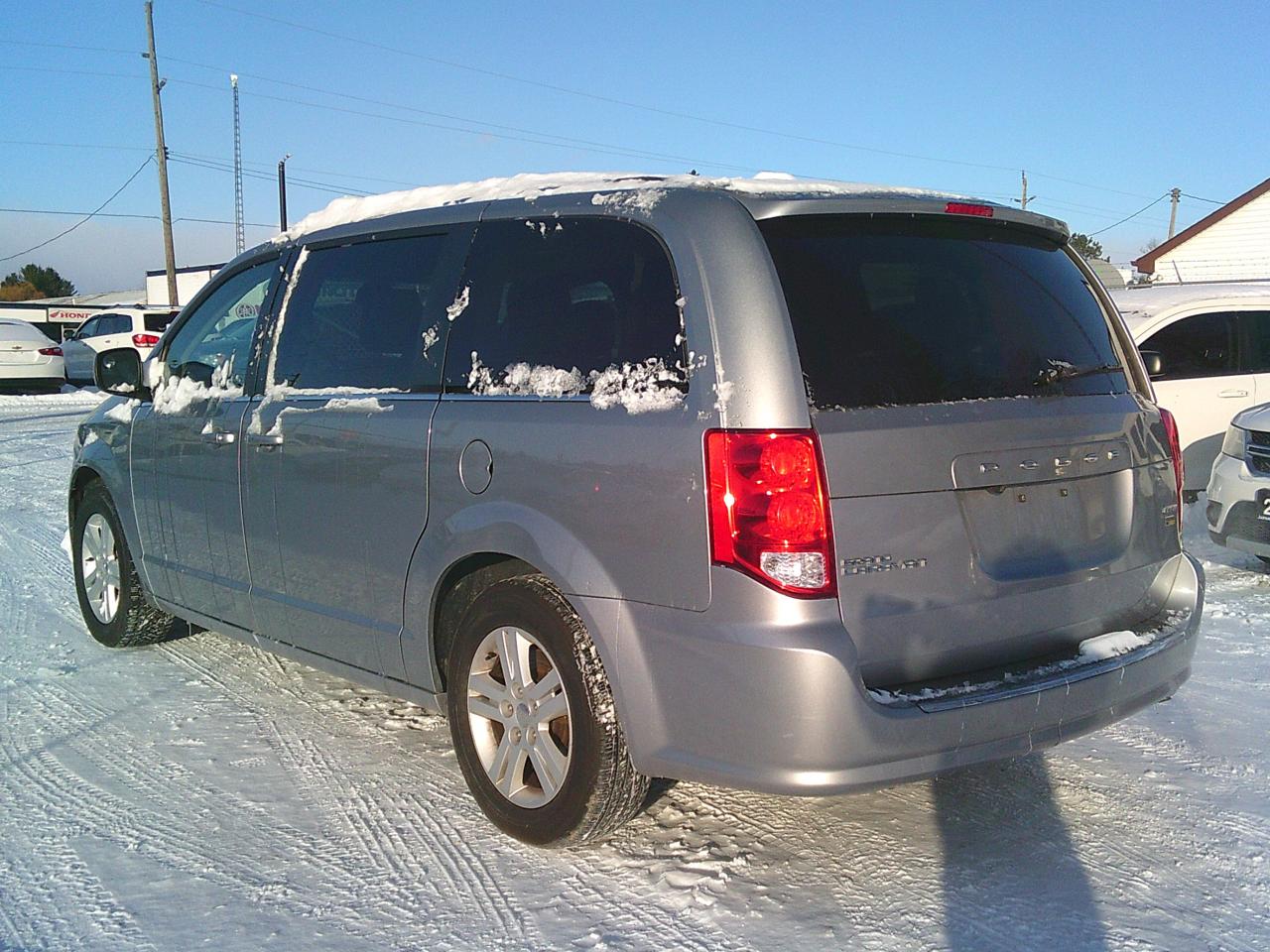 2018 Dodge Grand Caravan Crew Plus Stow N Go Photo