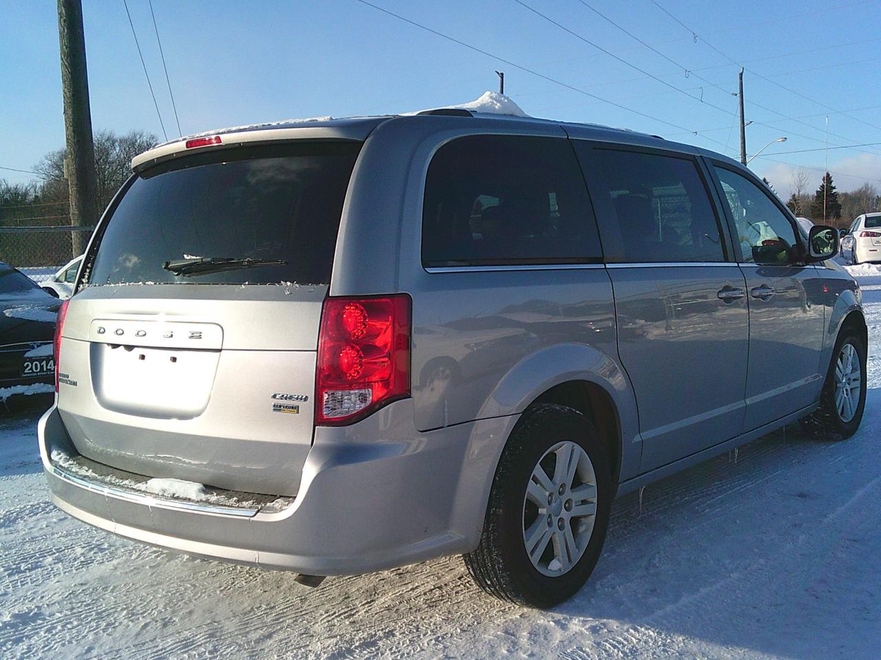 2018 Dodge Grand Caravan Crew Plus Stow N Go Photo