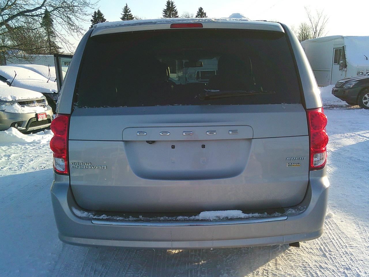 2018 Dodge Grand Caravan Crew Plus Stow N Go Photo