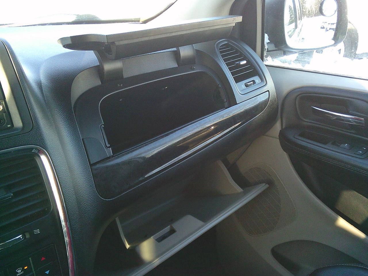 2018 Dodge Grand Caravan Crew Plus Stow N Go Photo