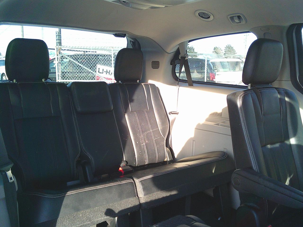 2018 Dodge Grand Caravan Crew Plus Stow N Go Photo