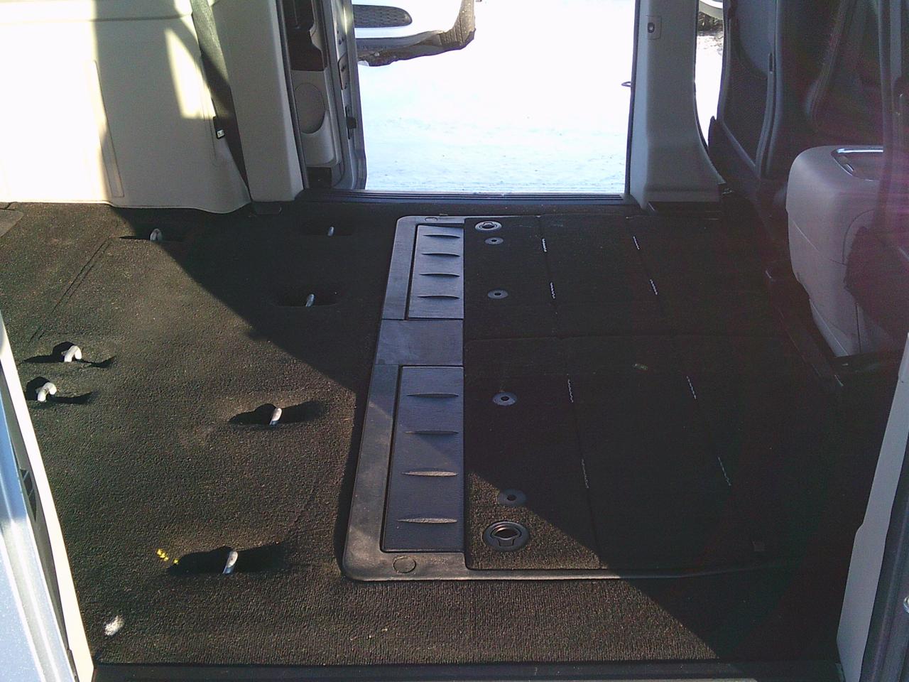 2018 Dodge Grand Caravan Crew Plus Stow N Go Photo