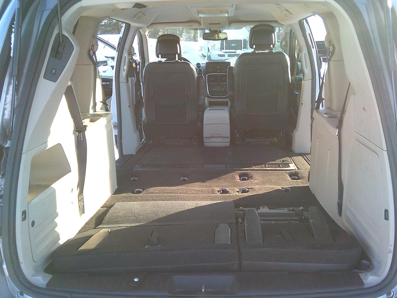 2018 Dodge Grand Caravan Crew Plus Stow N Go Photo