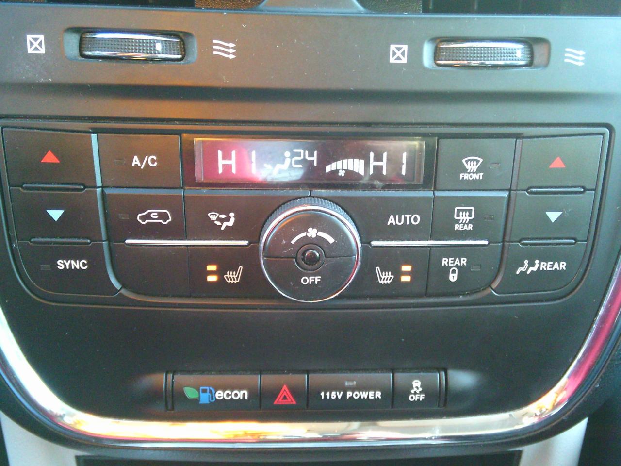 2018 Dodge Grand Caravan Crew Plus Stow N Go Photo