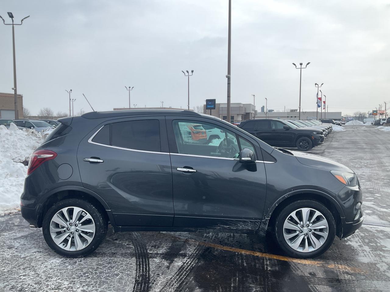 2018 Buick Encore LOW KM / GAS SAVER / CARPLAY / KEYLESS START Photo