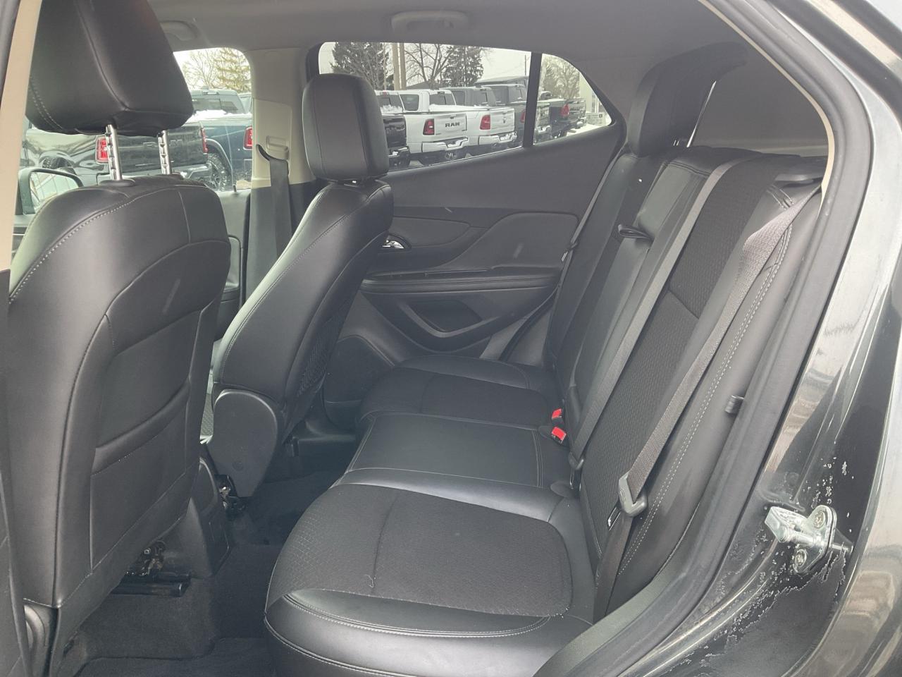 2018 Buick Encore LOW KM / GAS SAVER / CARPLAY / KEYLESS START Photo