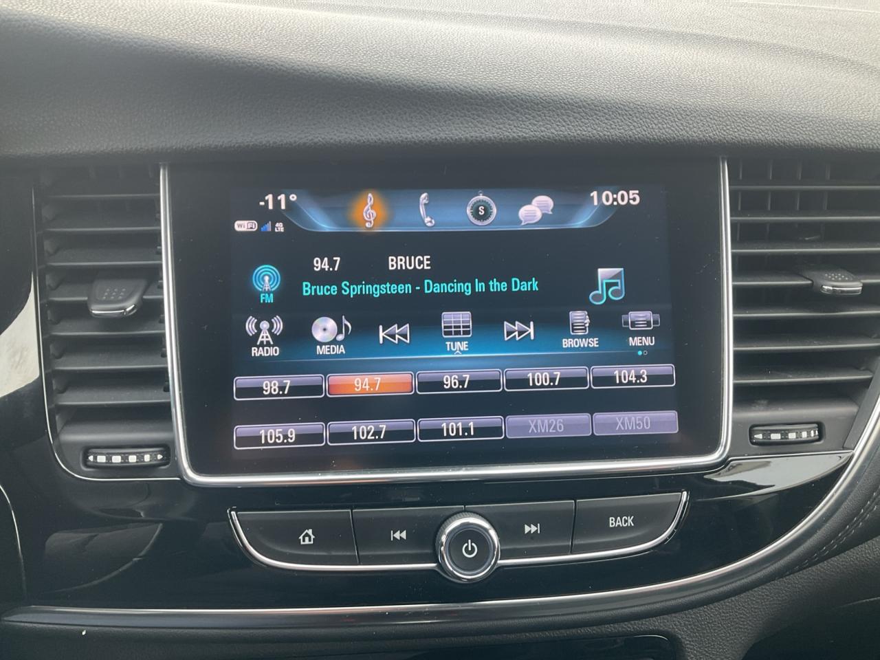 2018 Buick Encore LOW KM / GAS SAVER / CARPLAY / KEYLESS START Photo