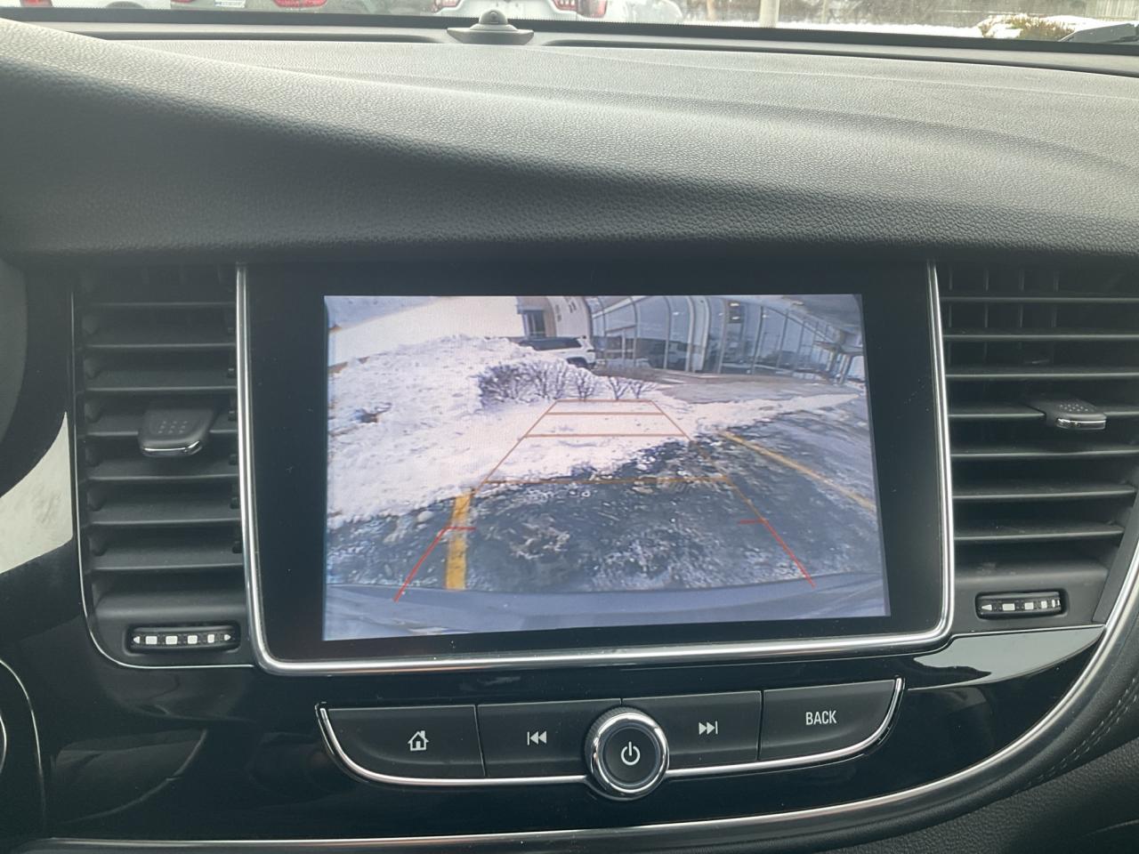 2018 Buick Encore LOW KM / GAS SAVER / CARPLAY / KEYLESS START Photo