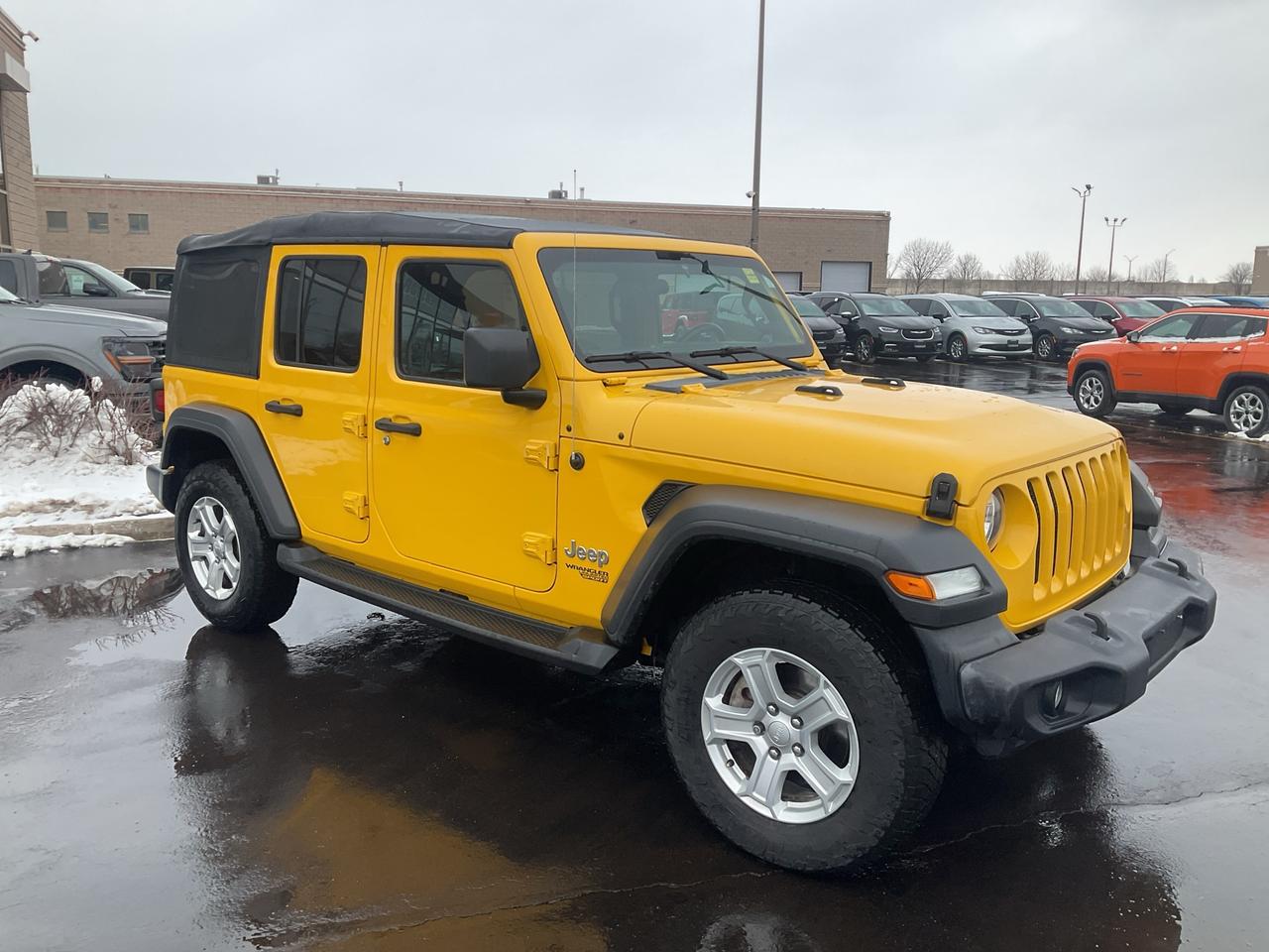 2019 Jeep Wrangler V6 / CARPLAY / TECHNOLOGY GROUP / CLEAN CARFAX Photo2