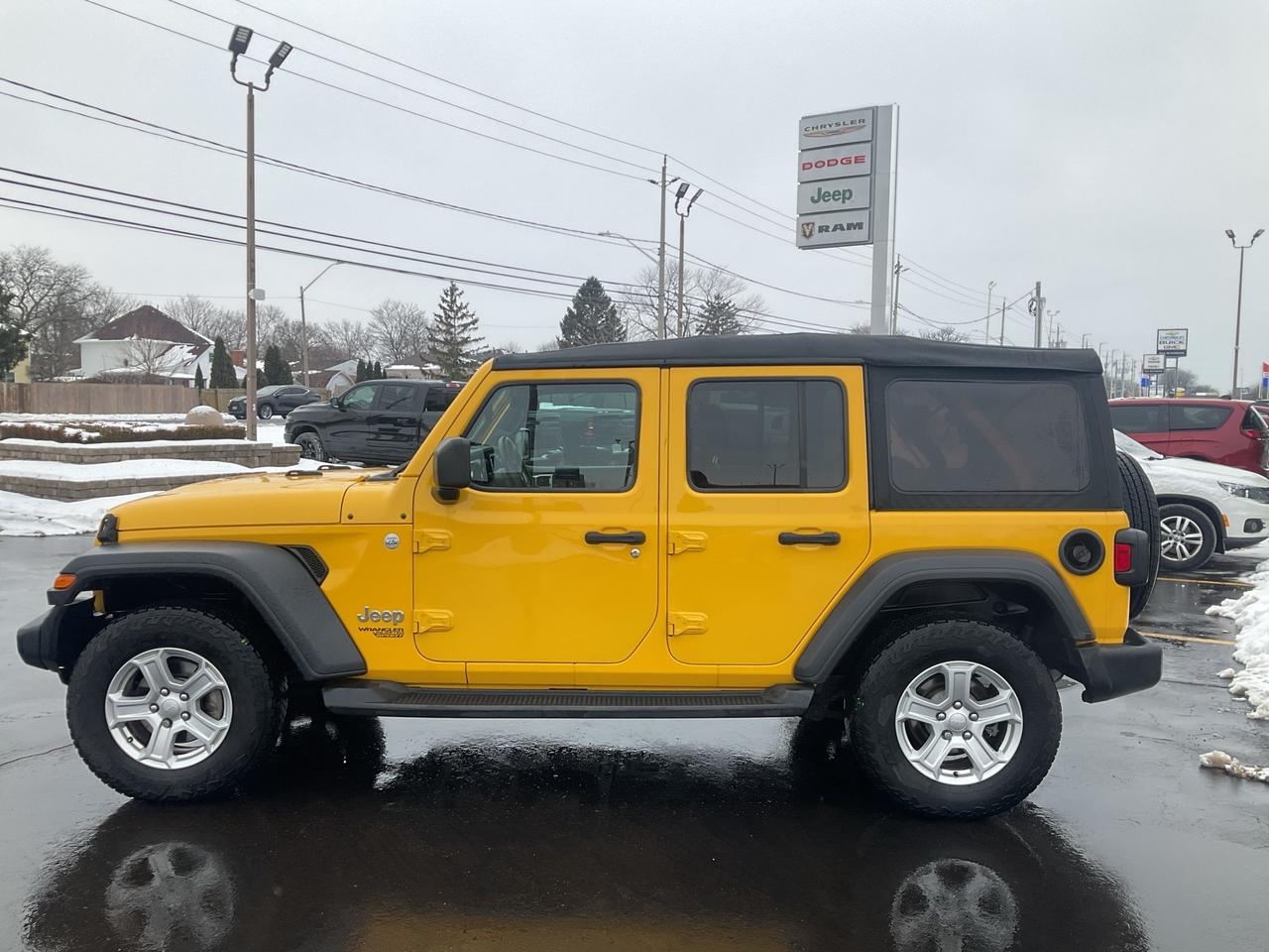 2019 Jeep Wrangler V6 / CARPLAY / TECHNOLOGY GROUP / CLEAN CARFAX Photo
