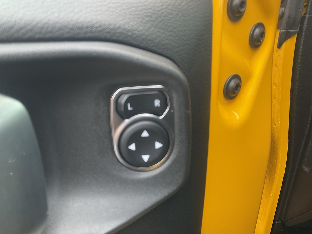 2019 Jeep Wrangler V6 / CARPLAY / TECHNOLOGY GROUP / CLEAN CARFAX Photo