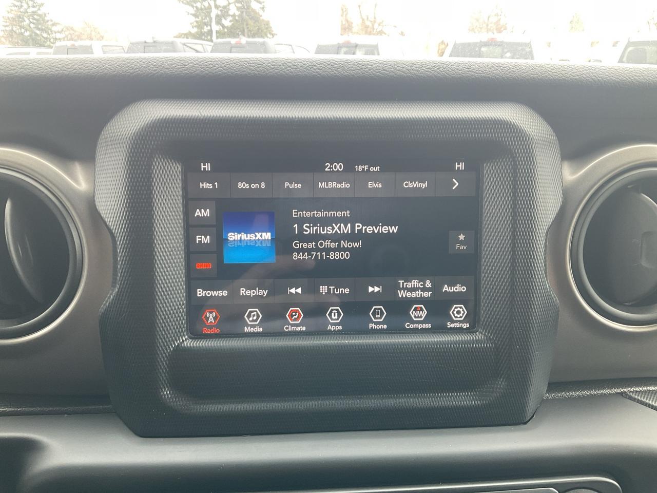 2019 Jeep Wrangler V6 / CARPLAY / TECHNOLOGY GROUP / CLEAN CARFAX Photo