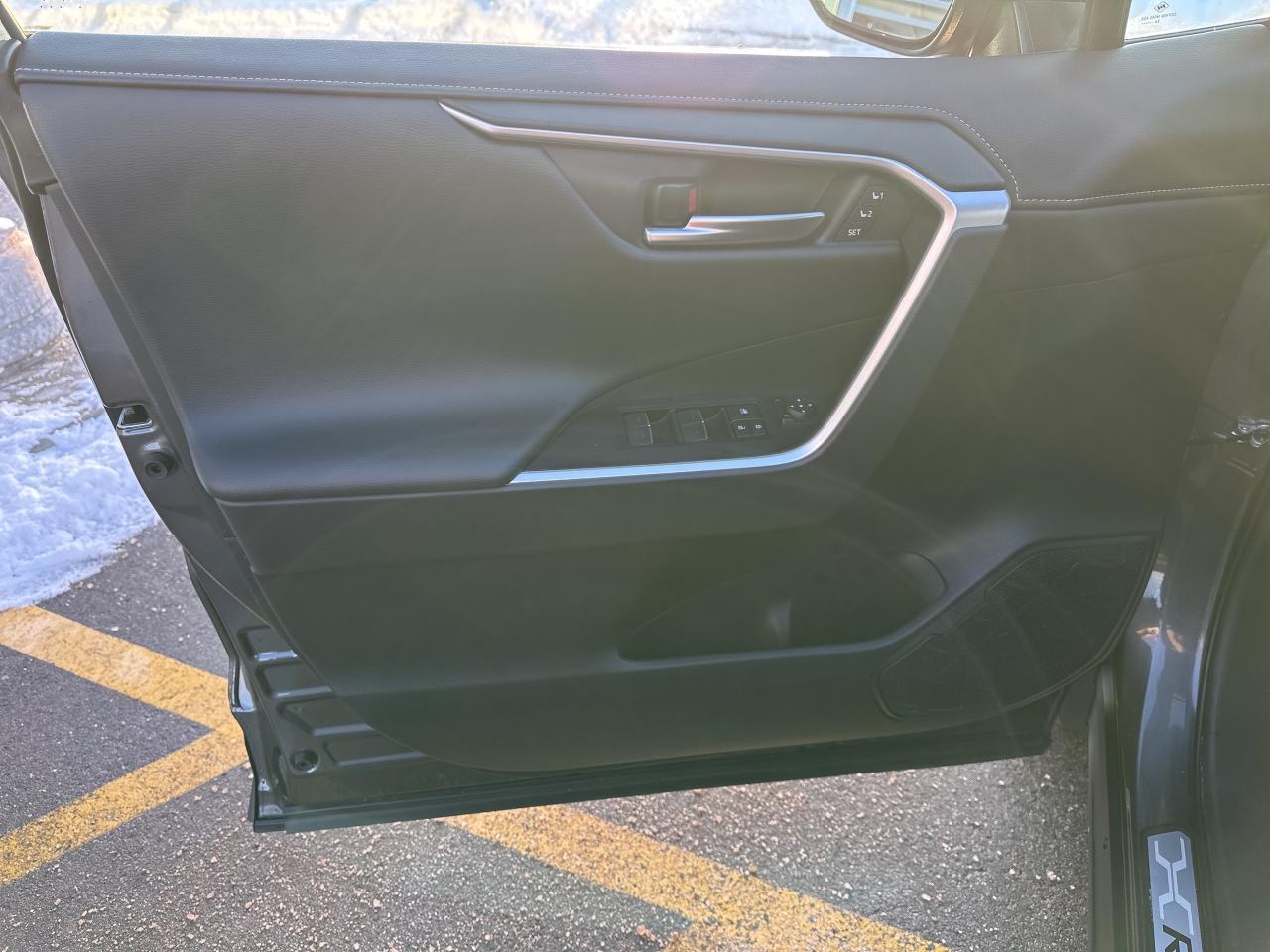 2025 Toyota RAV4 Hybrid Limited Photo