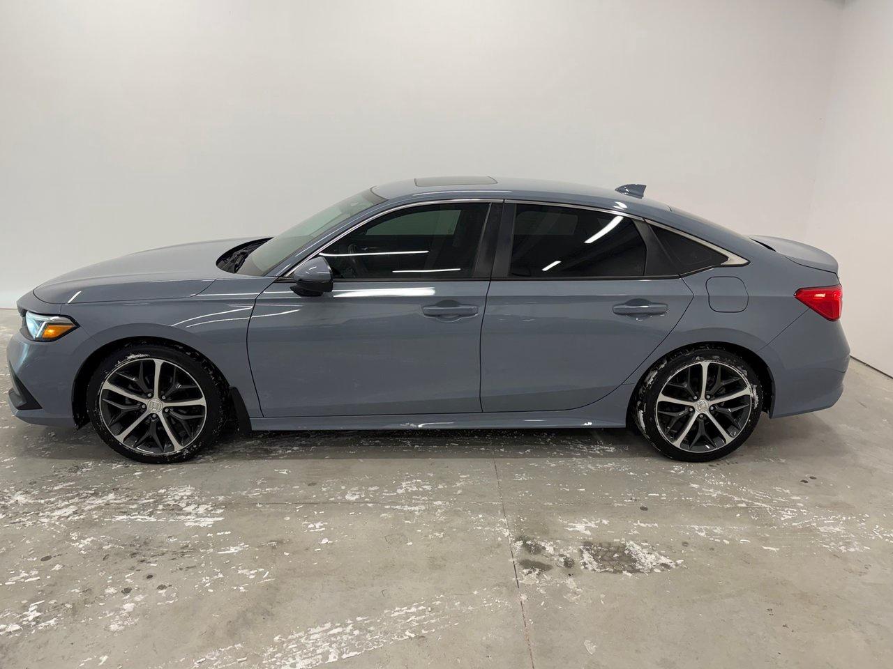 2023 Honda Civic Sedan Touring Photo