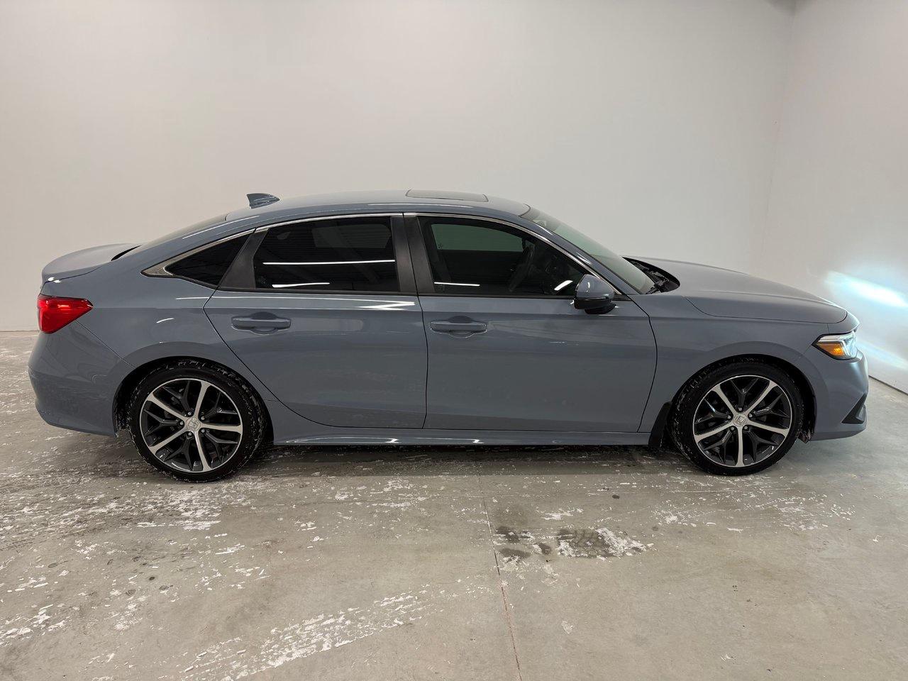 2023 Honda Civic Sedan Touring Photo