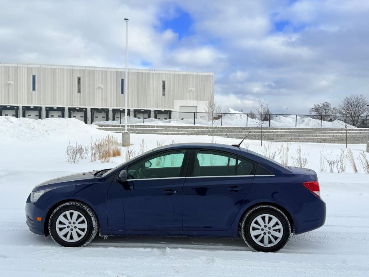 2011 Chevrolet Cruze 4dr Sedan Eco w/1SA Photo