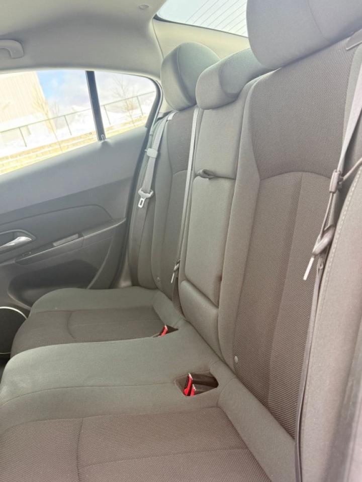 2011 Chevrolet Cruze 4dr Sedan Eco w/1SA Photo