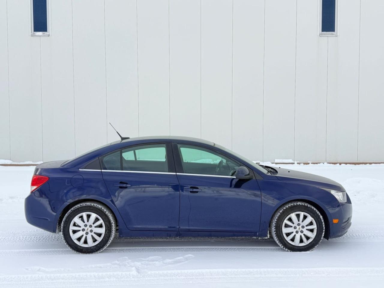 2011 Chevrolet Cruze 4dr Sedan Eco w/1SA Photo
