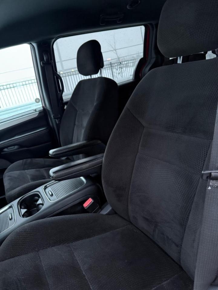 2014 Dodge Grand Caravan SXT Front-wheel Drive Passenger Van Automatic Photo