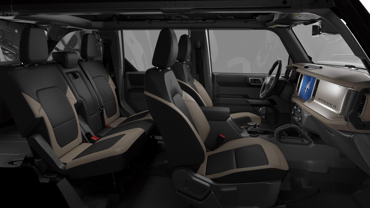 2026 Ford Bronco Outer Banks Photo