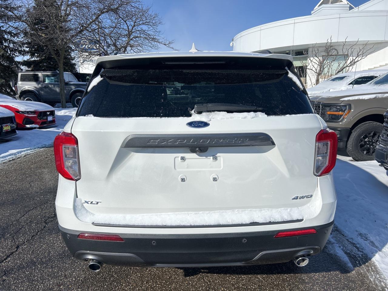 2023 Ford Explorer XLT Photo