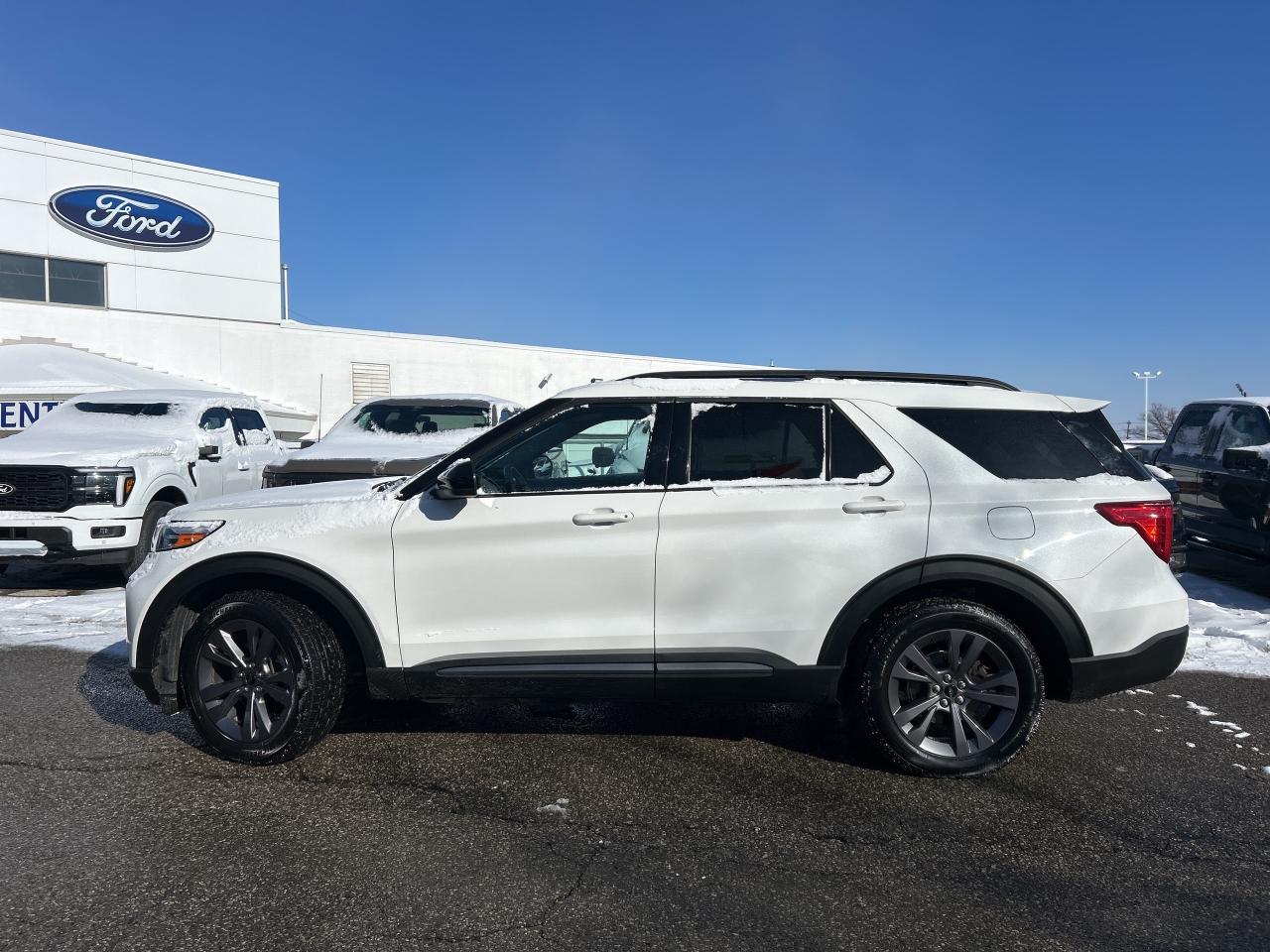 2023 Ford Explorer XLT Photo