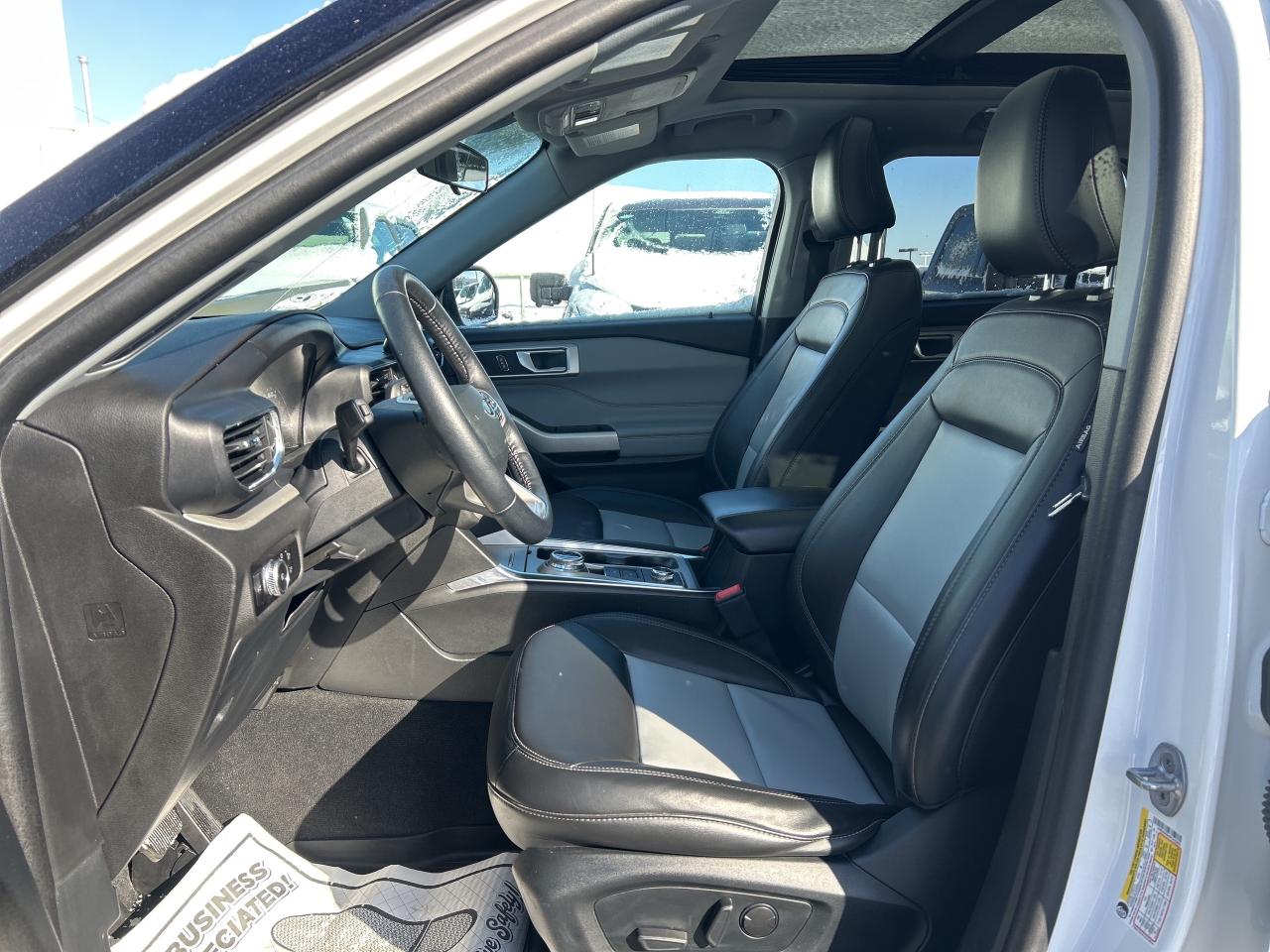 2023 Ford Explorer XLT Photo