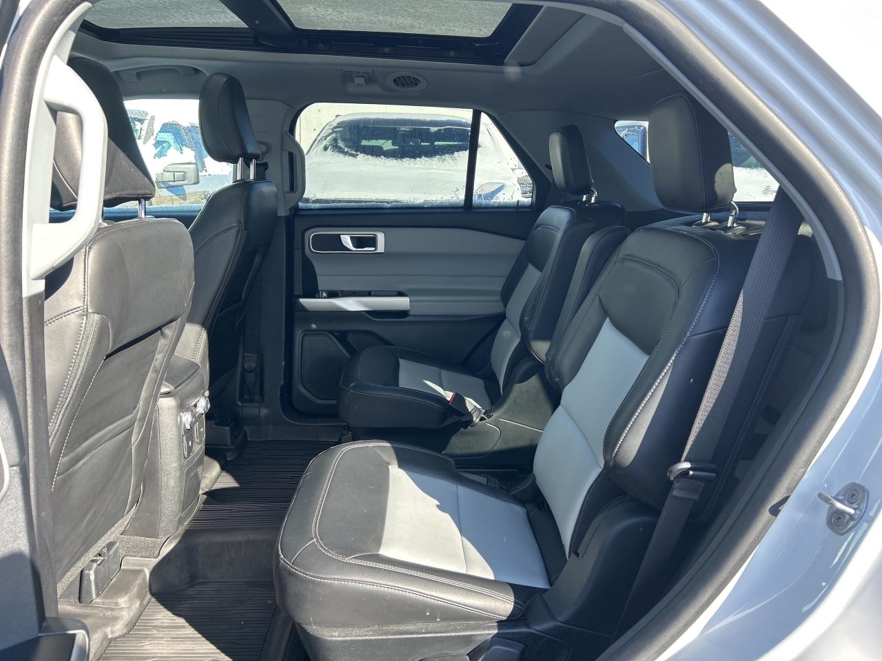 2023 Ford Explorer XLT Photo