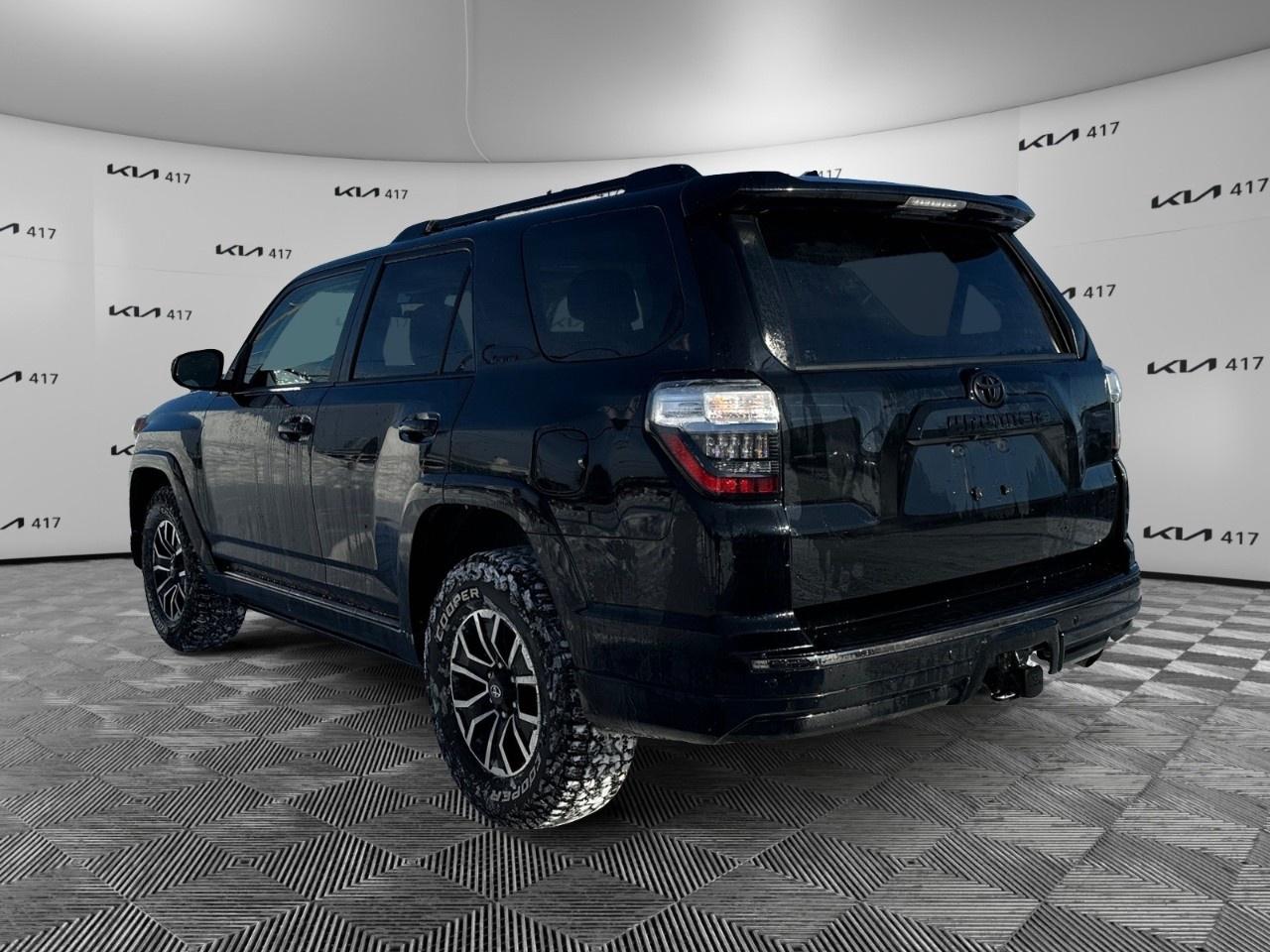 2020 Toyota 4Runner V6 Photo2