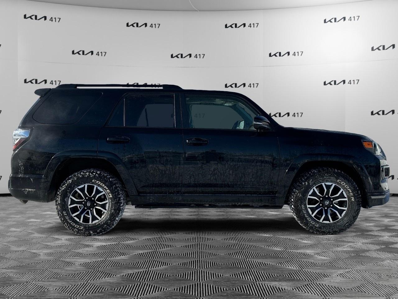 2020 Toyota 4Runner V6 Photo
