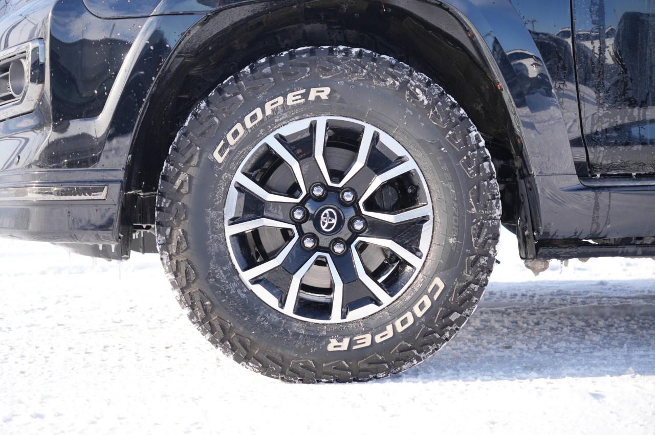 2020 Toyota 4Runner V6 Photo