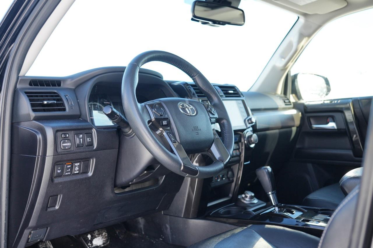 2020 Toyota 4Runner V6 Photo