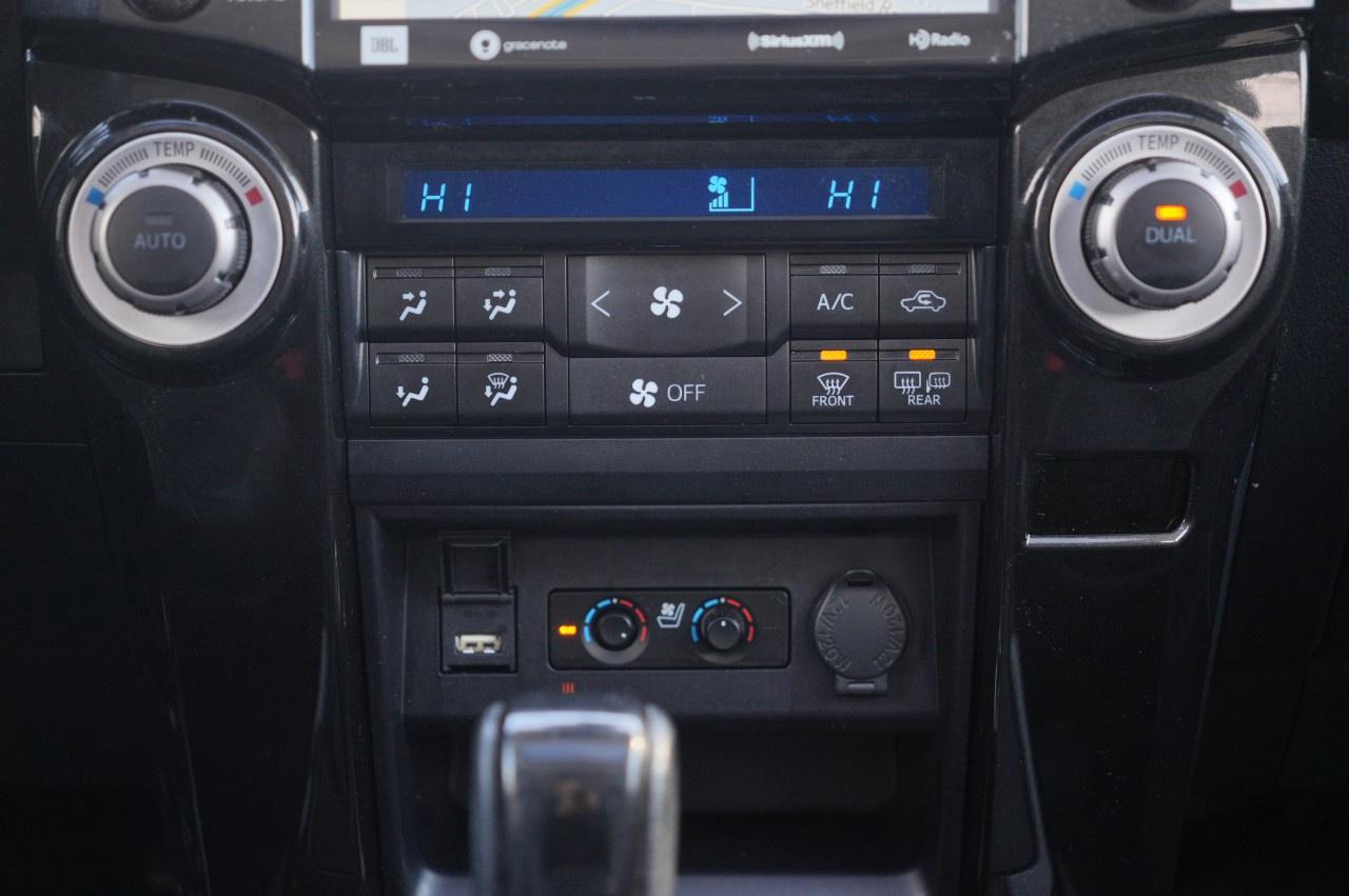 2020 Toyota 4Runner V6 Photo