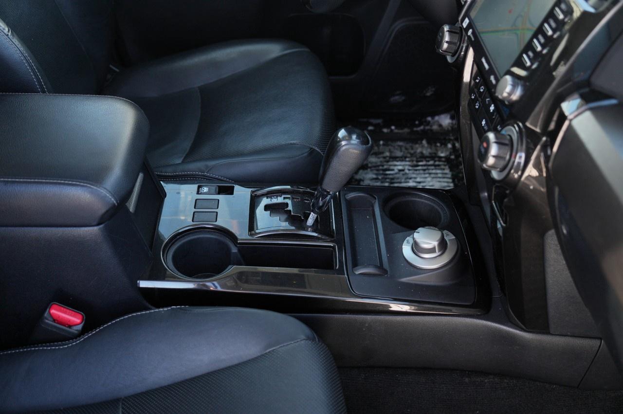 2020 Toyota 4Runner V6 Photo