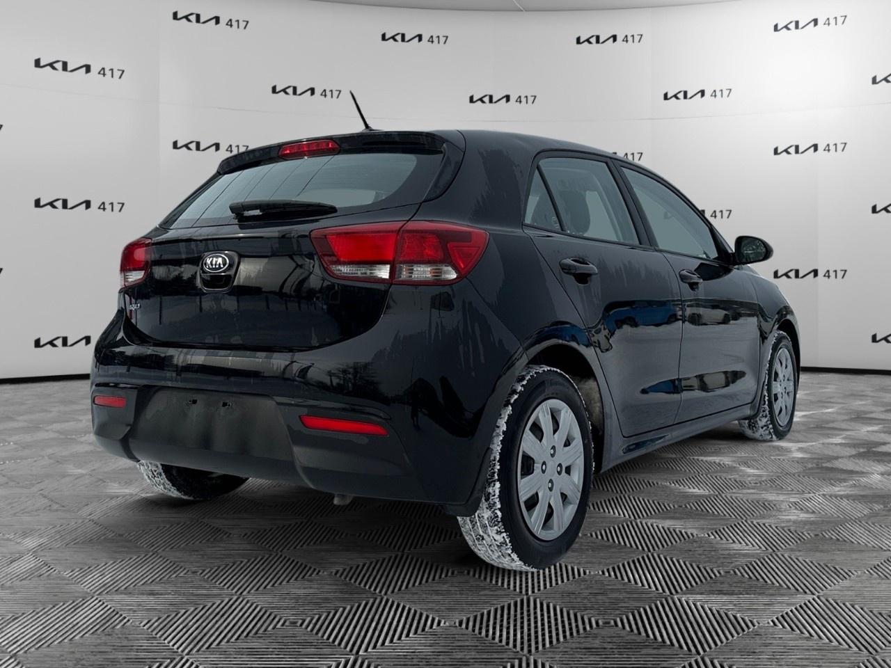 2021 Kia Rio 5-Door LX  IVT Photo4
